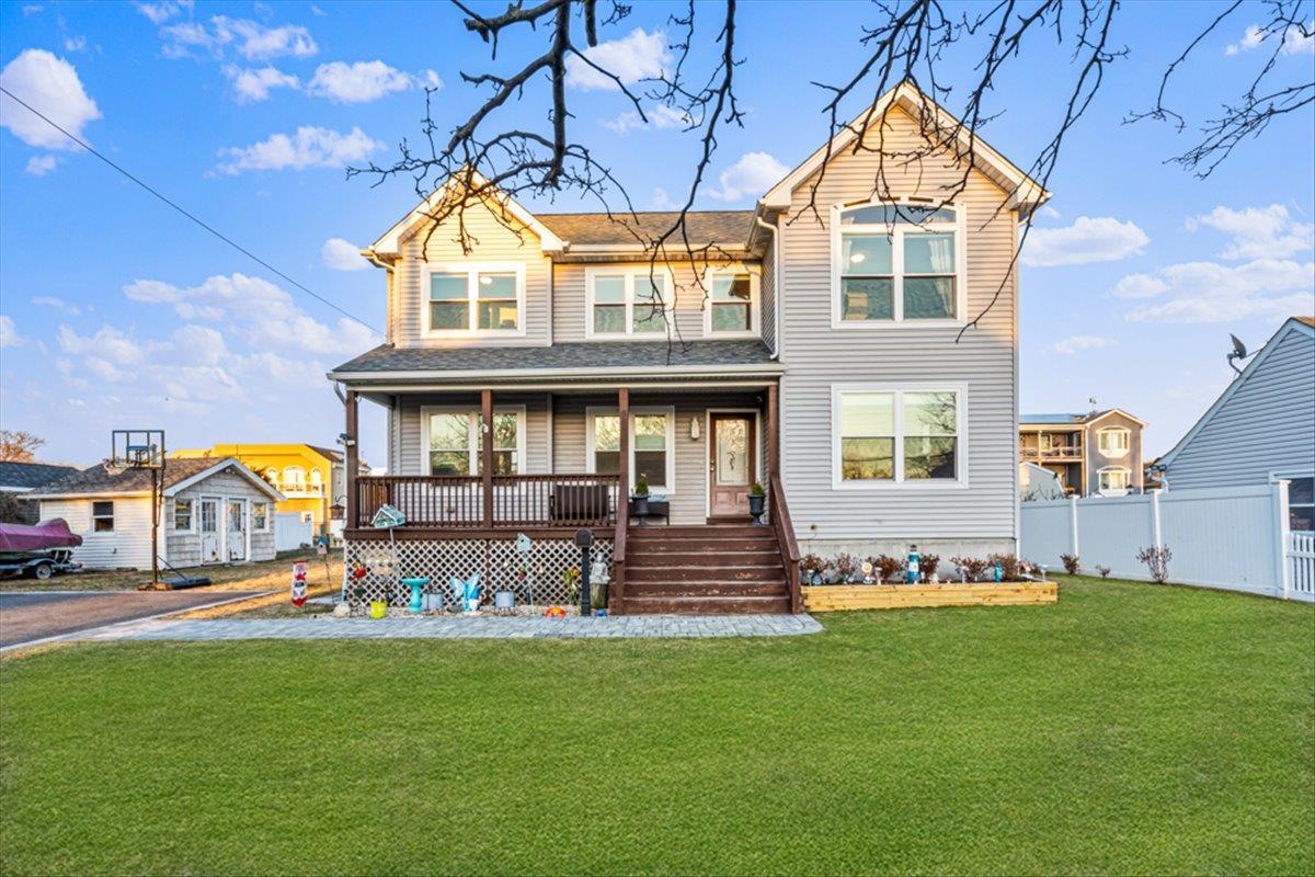 Single Family Bay  Suffolk County, NY 11795, MLS-834083-4
