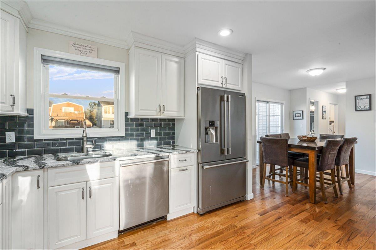 Single Family Bay  Suffolk County, NY 11795, MLS-834083-9