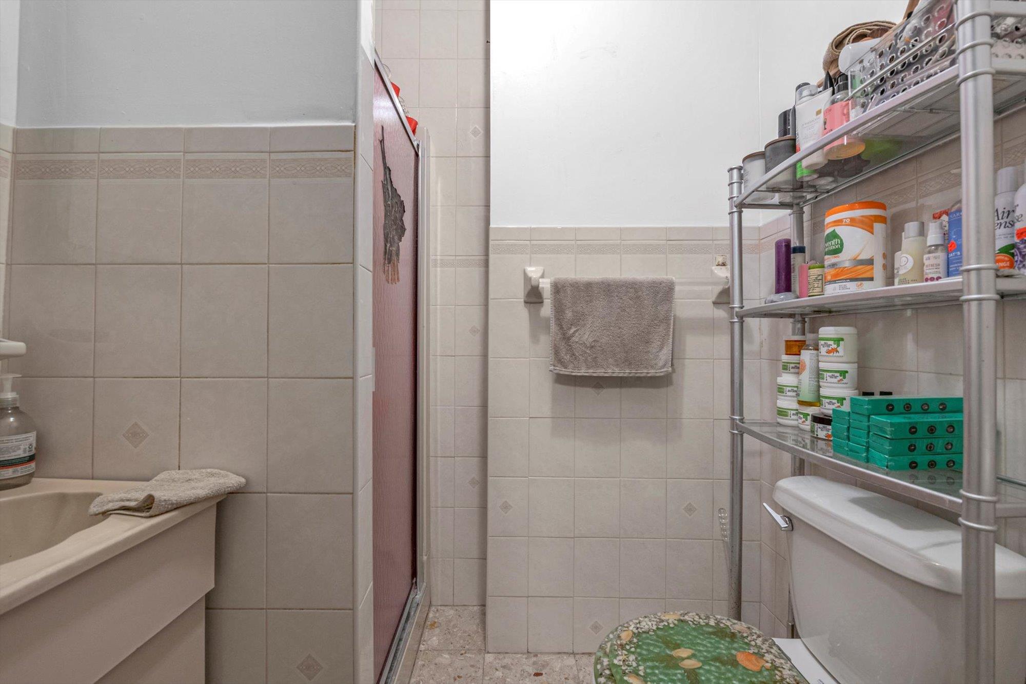 Single Family 94  Queens, NY 11369, MLS-834101-31