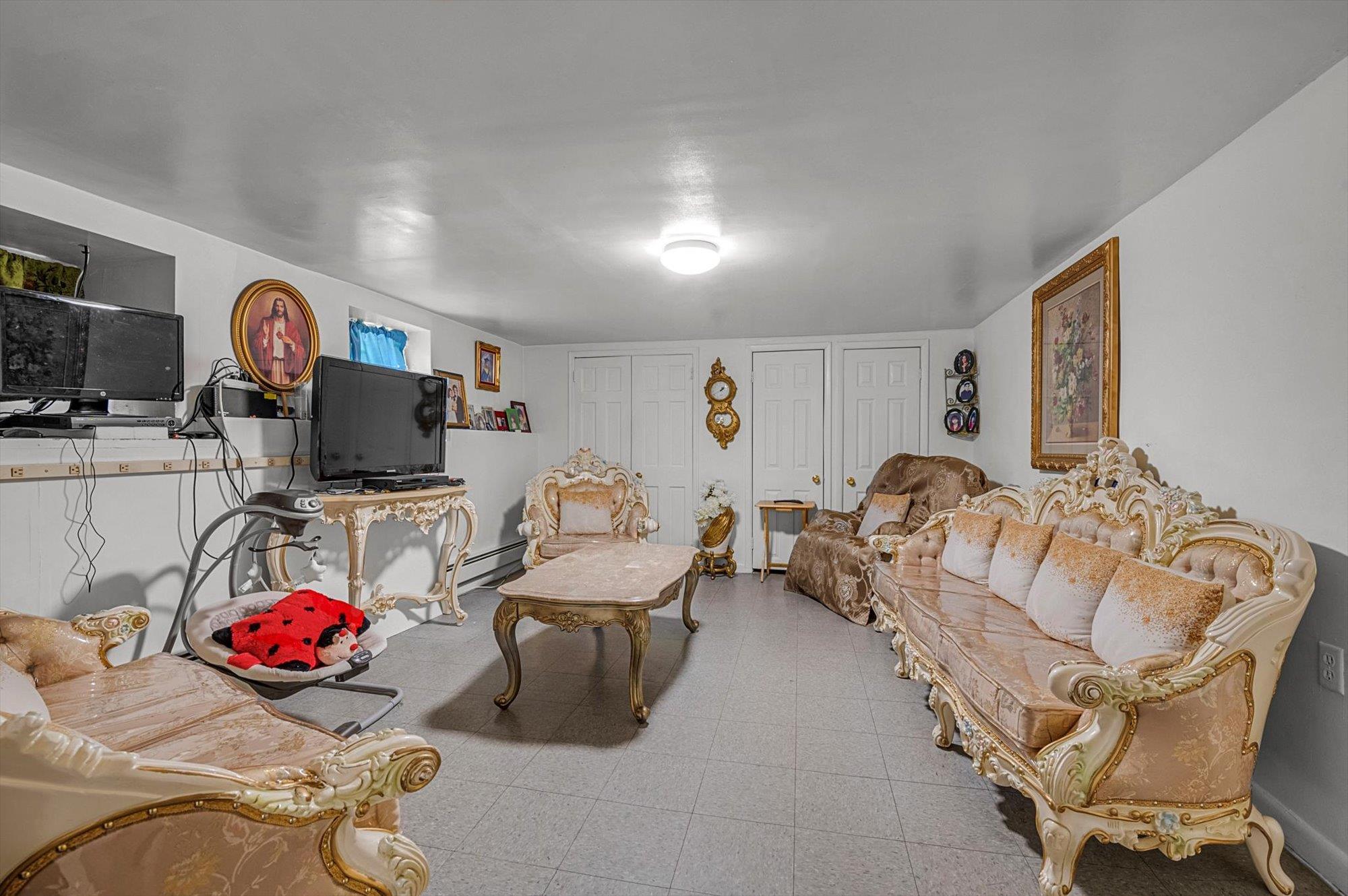 Single Family 94  Queens, NY 11369, MLS-834101-33