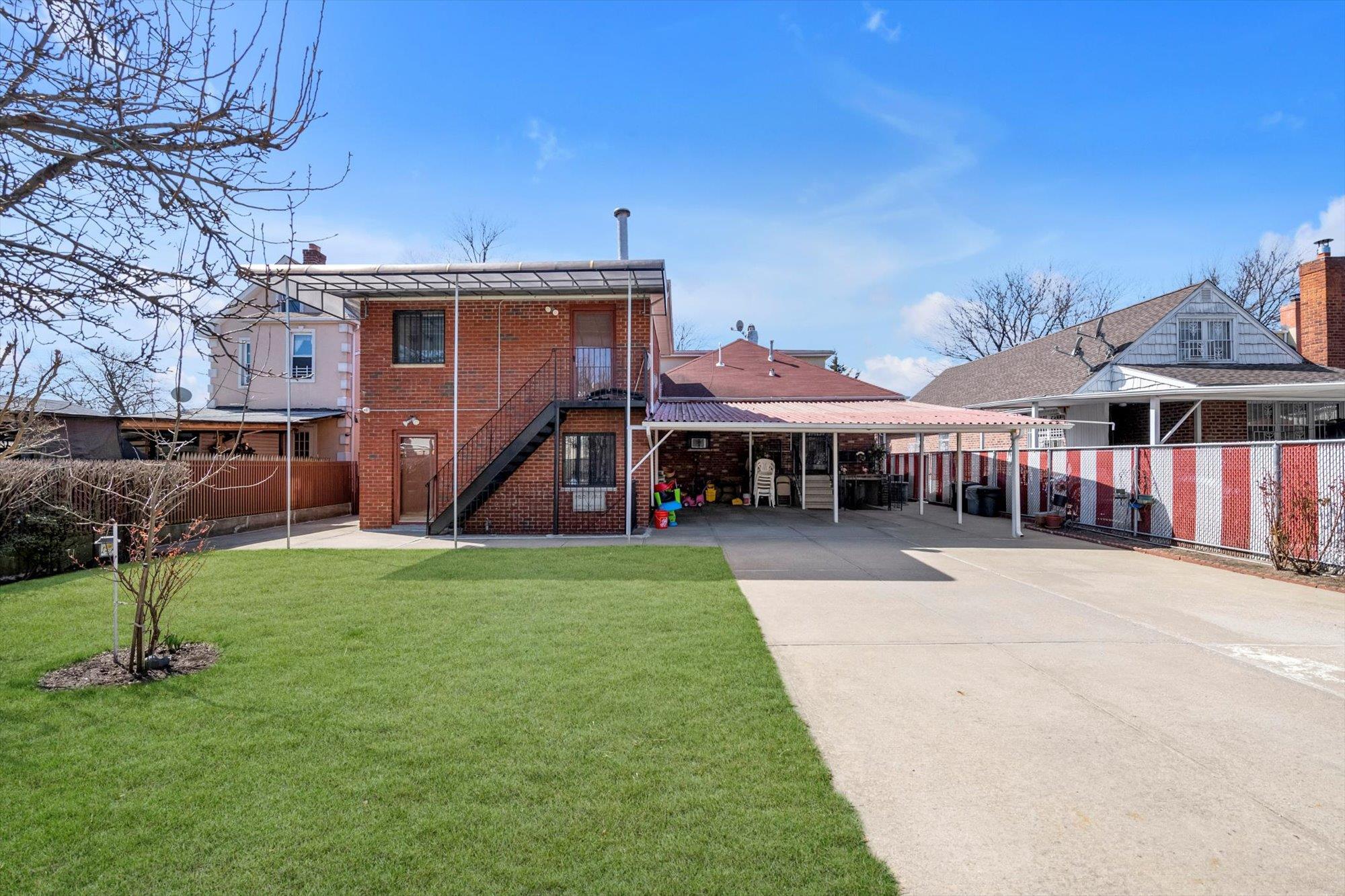 Single Family 94  Queens, NY 11369, MLS-834101-40