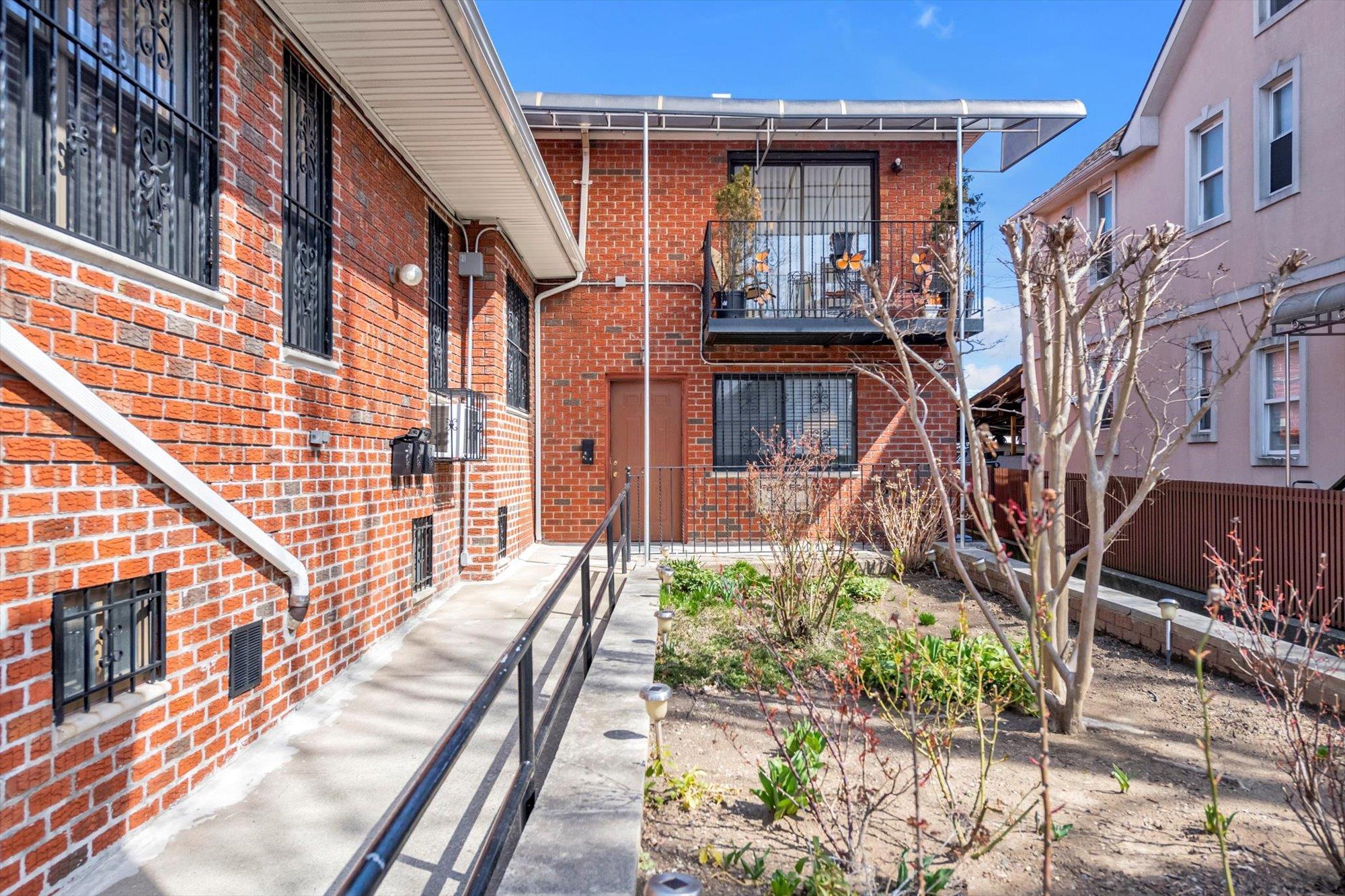 Single Family 94  Queens, NY 11369, MLS-834101-6