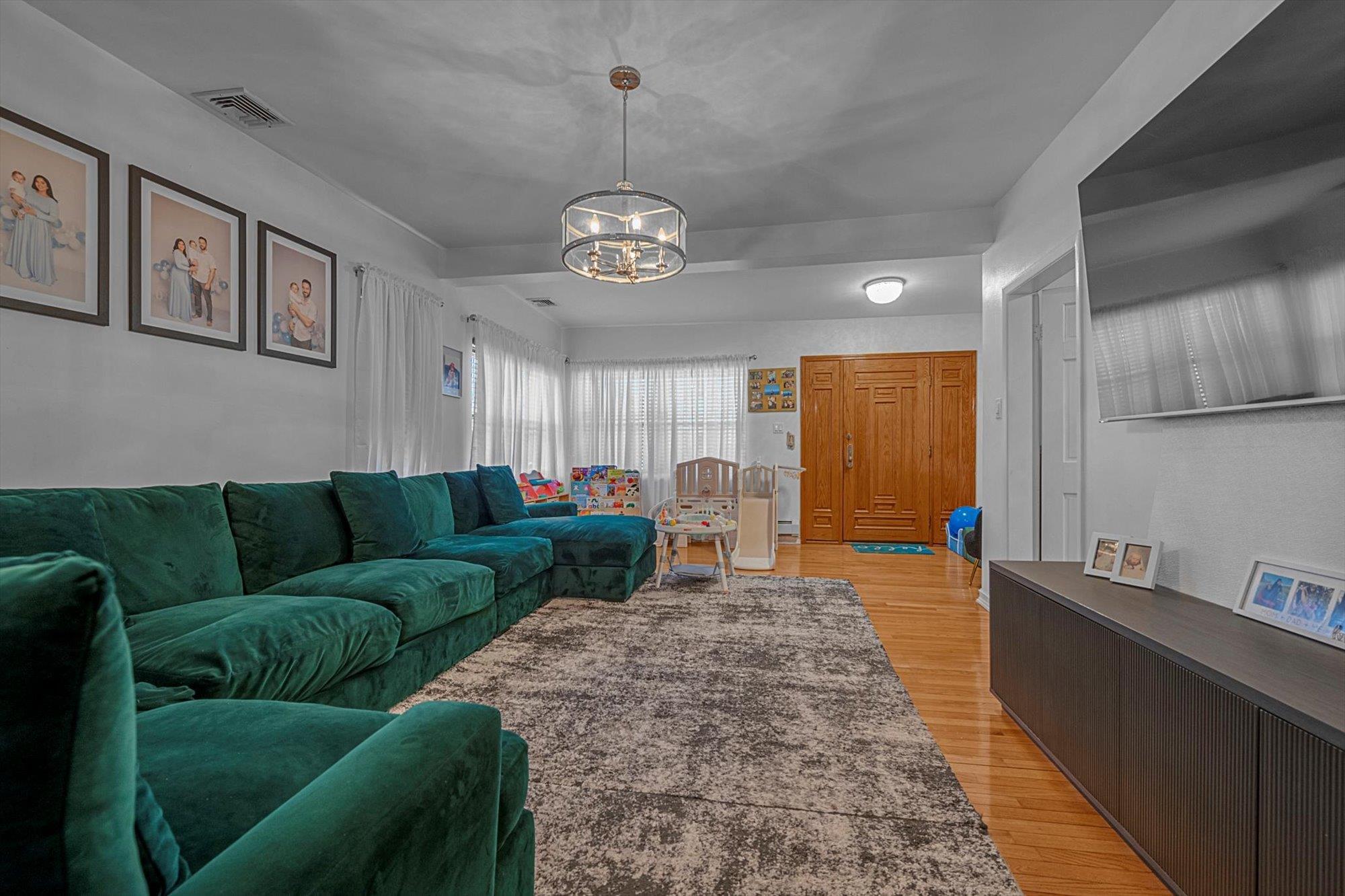 Single Family 94  Queens, NY 11369, MLS-834101-8