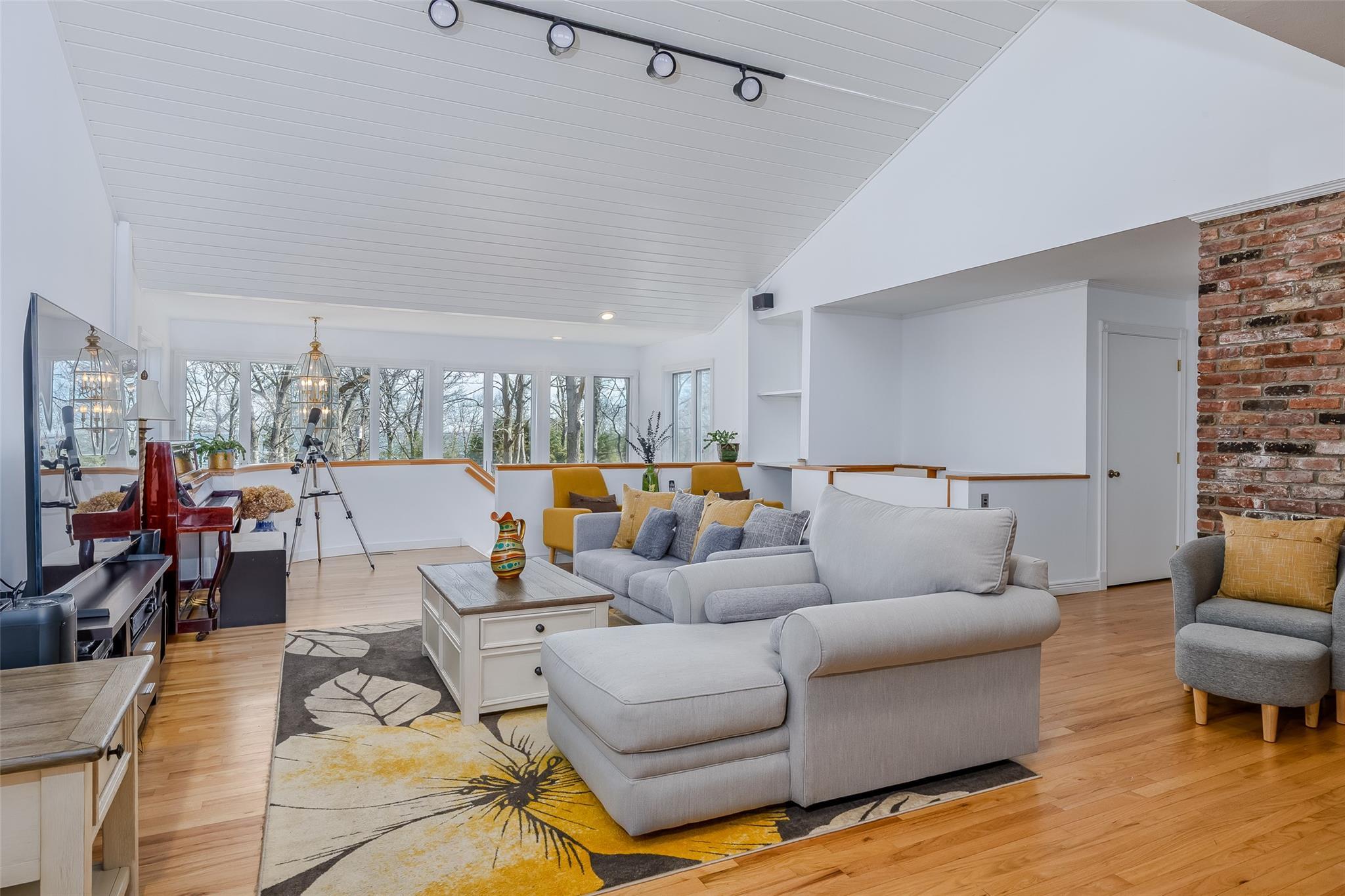 Single Family Gardiners Bay  Suffolk County, NY 11964, MLS-834105-10