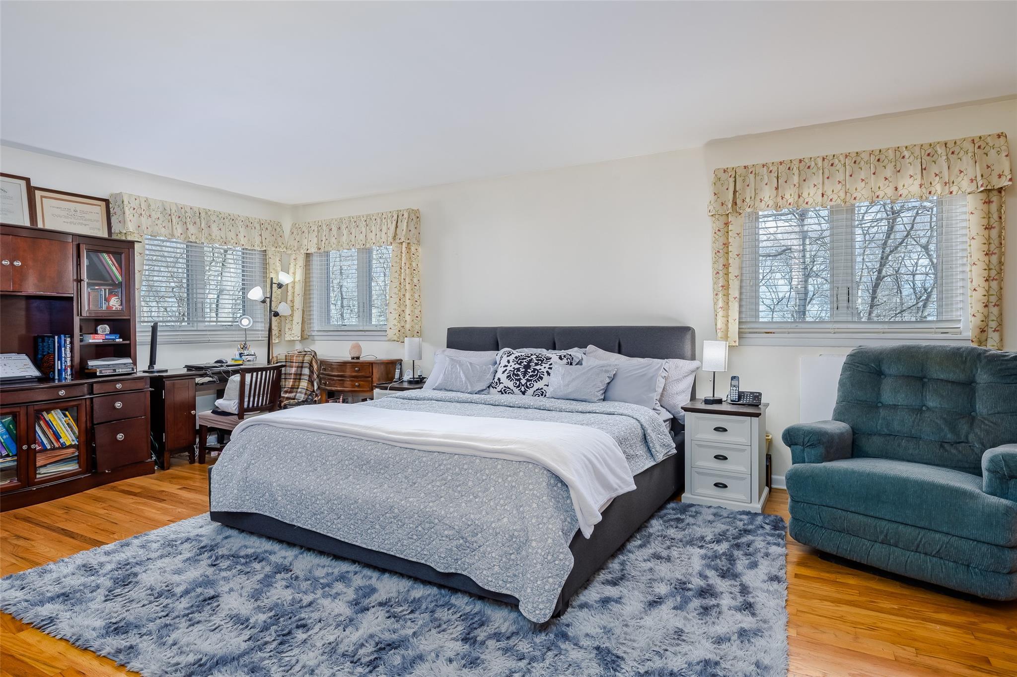 Single Family Gardiners Bay  Suffolk County, NY 11964, MLS-834105-23