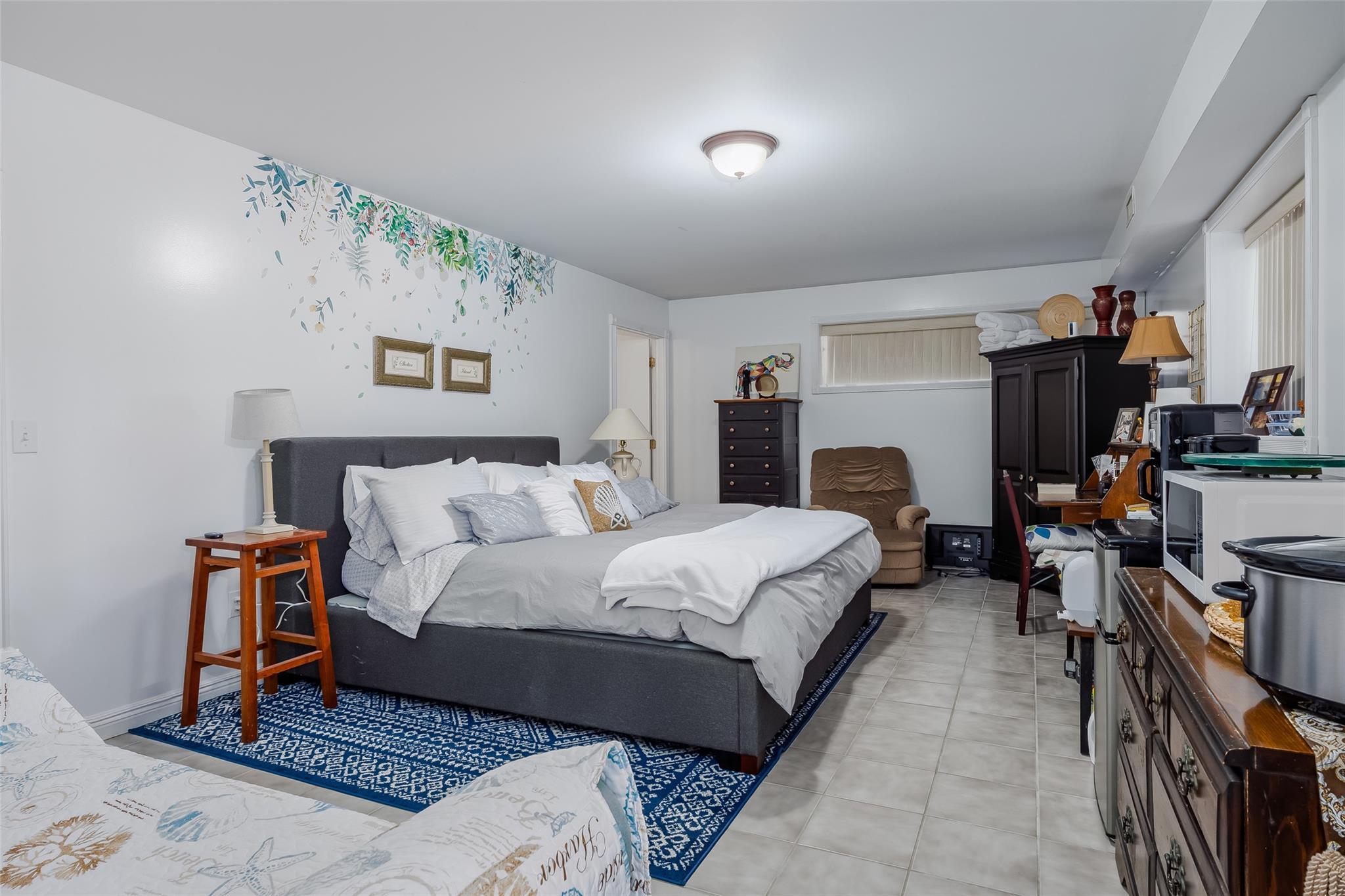 Single Family Gardiners Bay  Suffolk County, NY 11964, MLS-834105-29