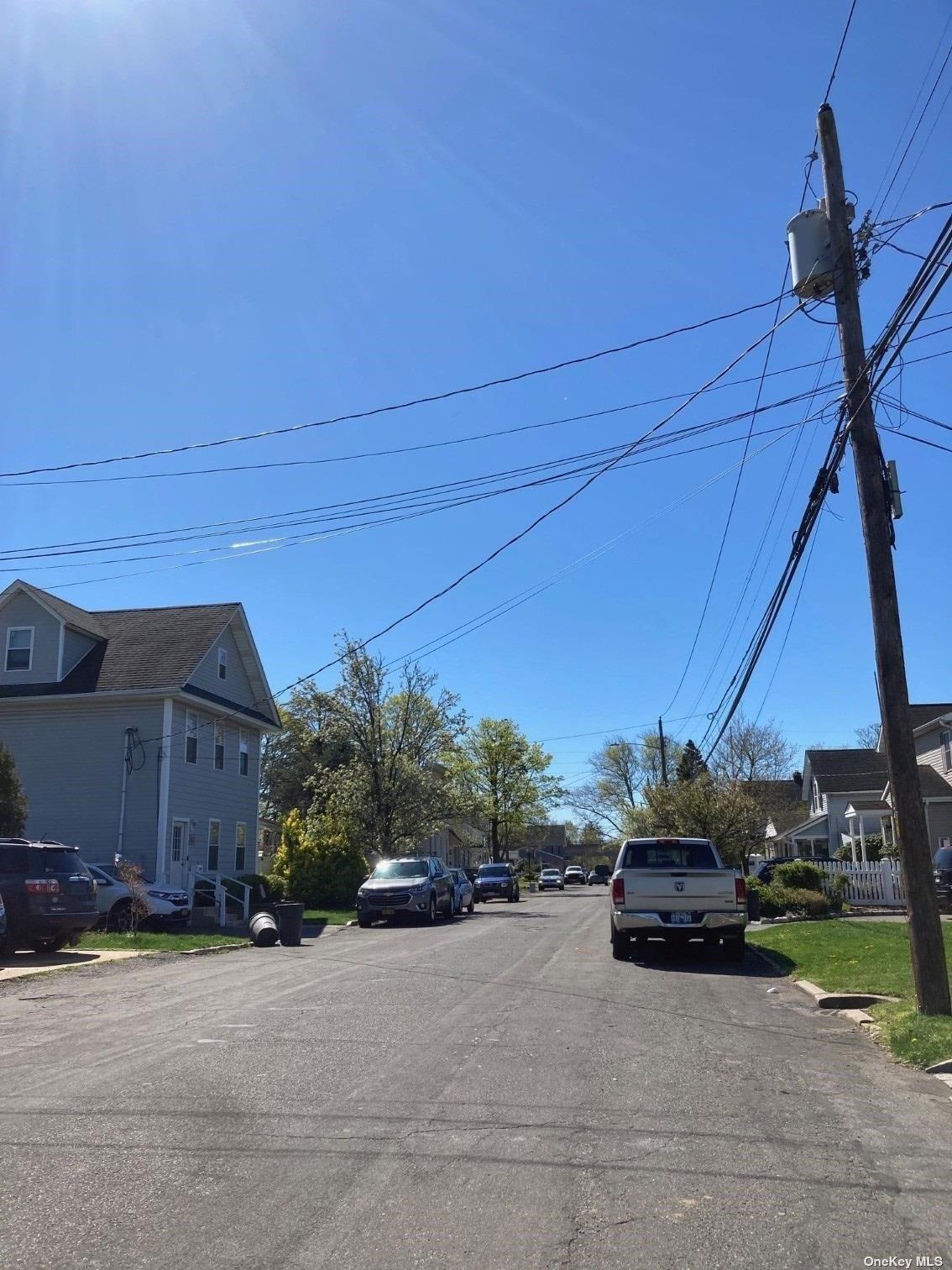 Single Family 7th  Suffolk County, NY 11757, MLS-834112-11