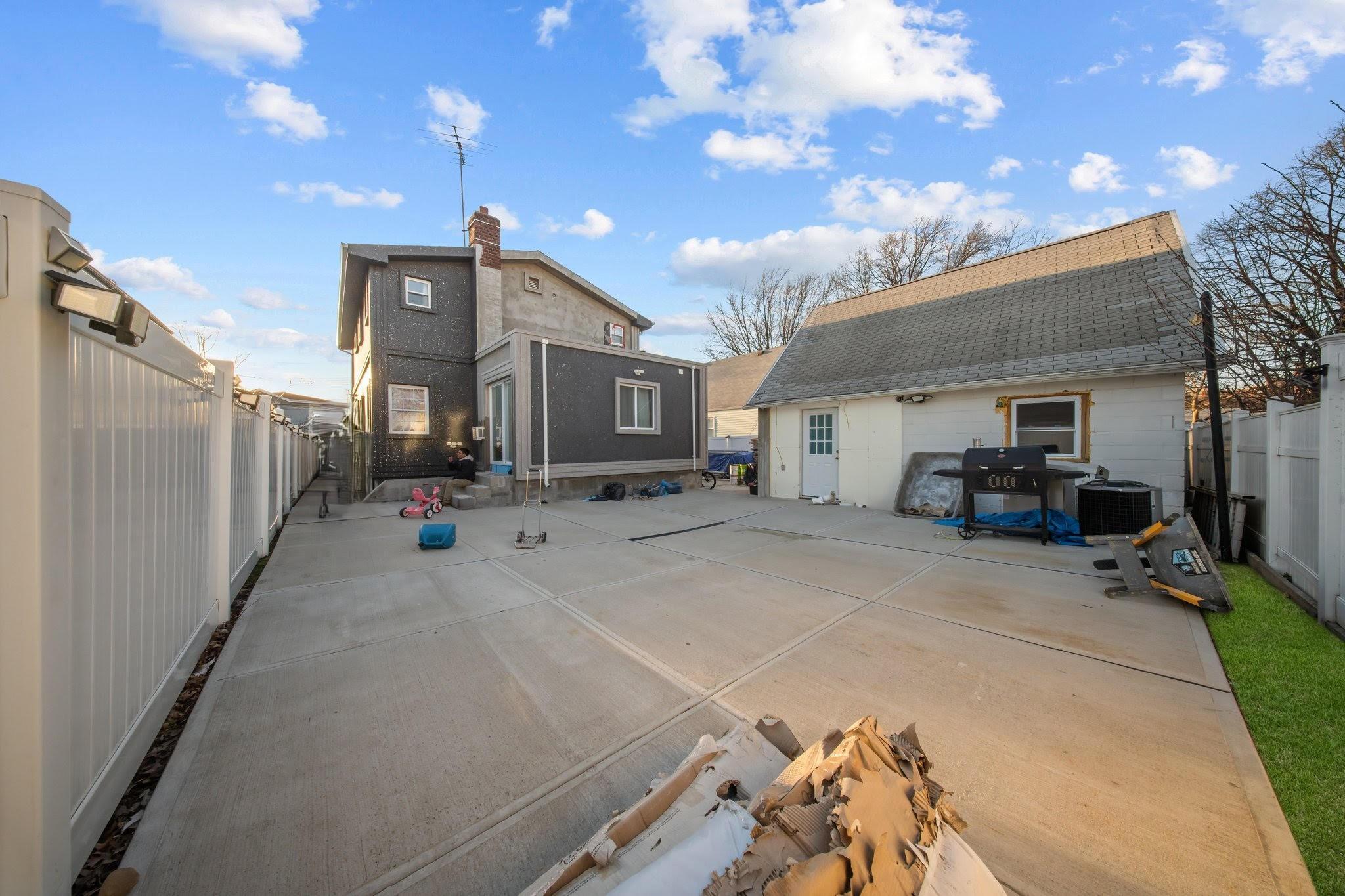 Single Family 169th  Queens, NY 11434, MLS-834170-38