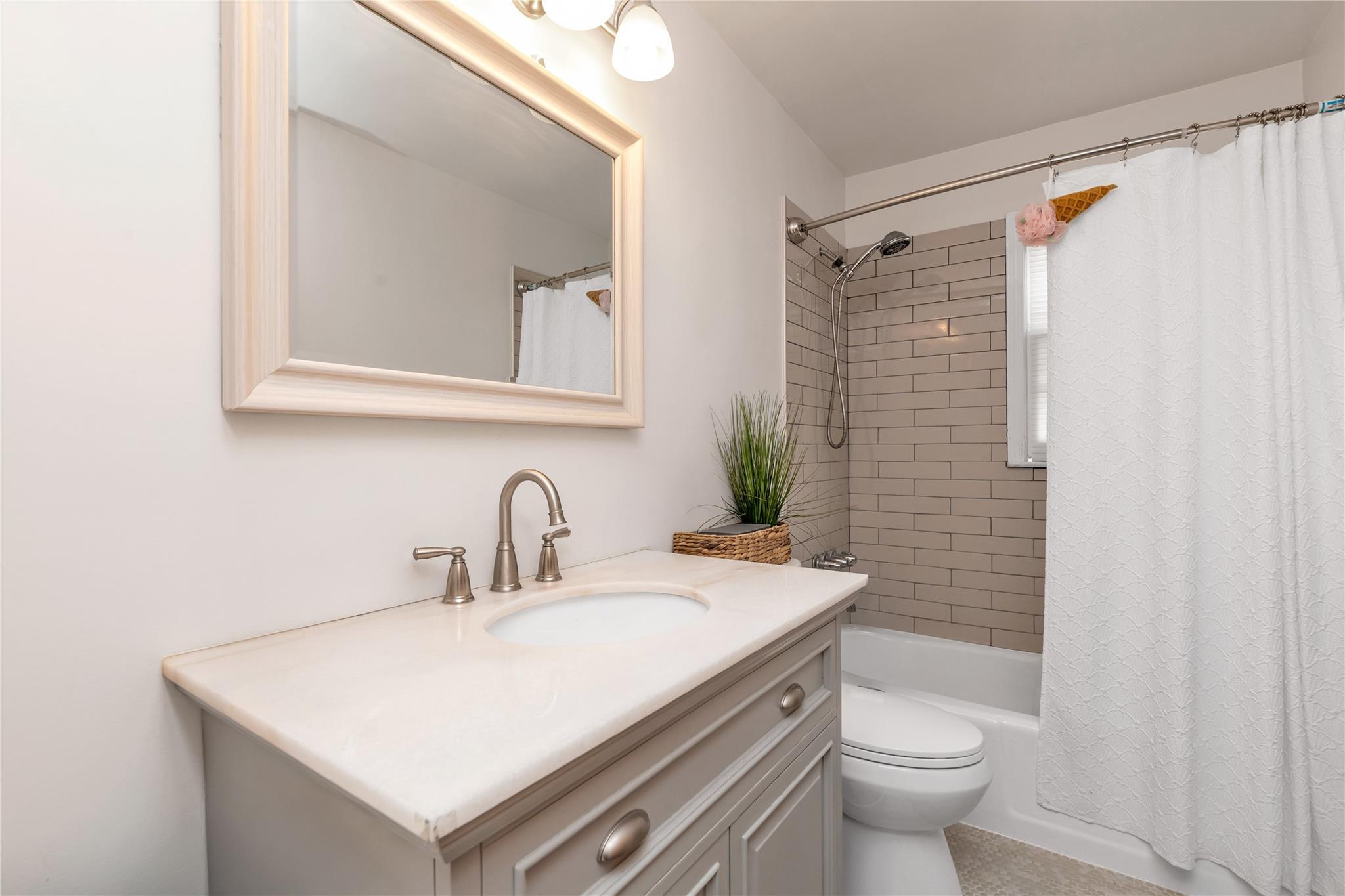 Single Family 143  Queens, NY 11357, MLS-834181-20