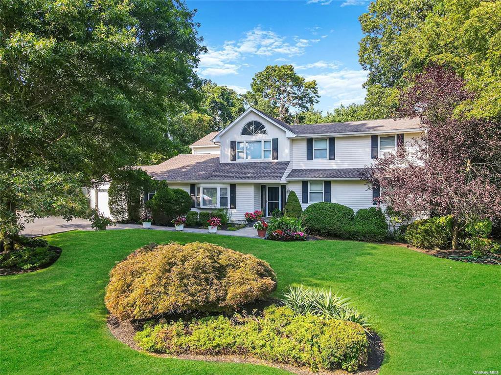 Single Family in Brookhaven - Peachtree  Suffolk County, NY 11766