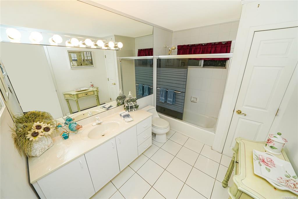 Single Family Peachtree  Suffolk County, NY 11766, MLS-834182-22