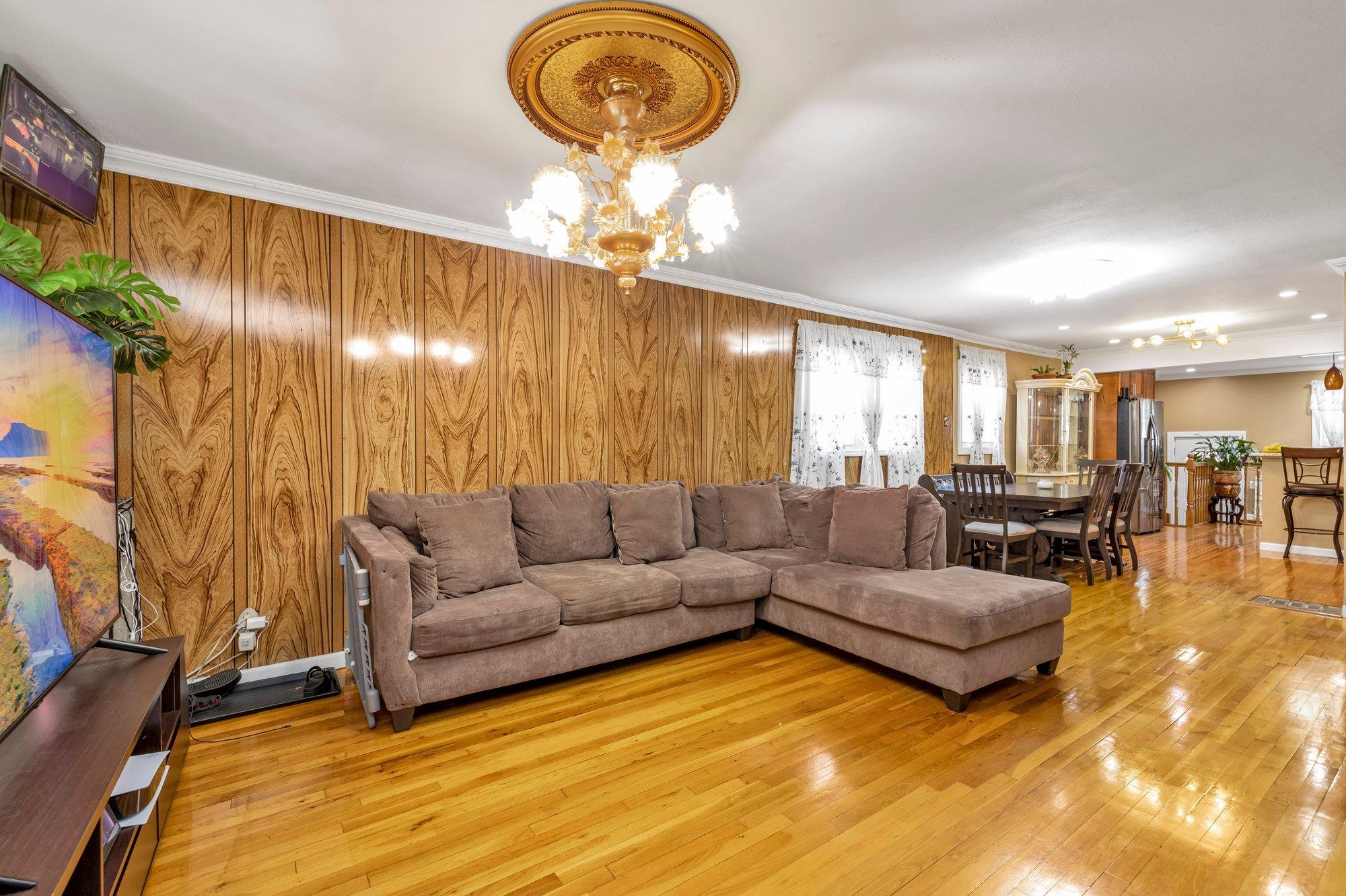 Single Family 111 Th  Queens, NY 11402, MLS-834202-3