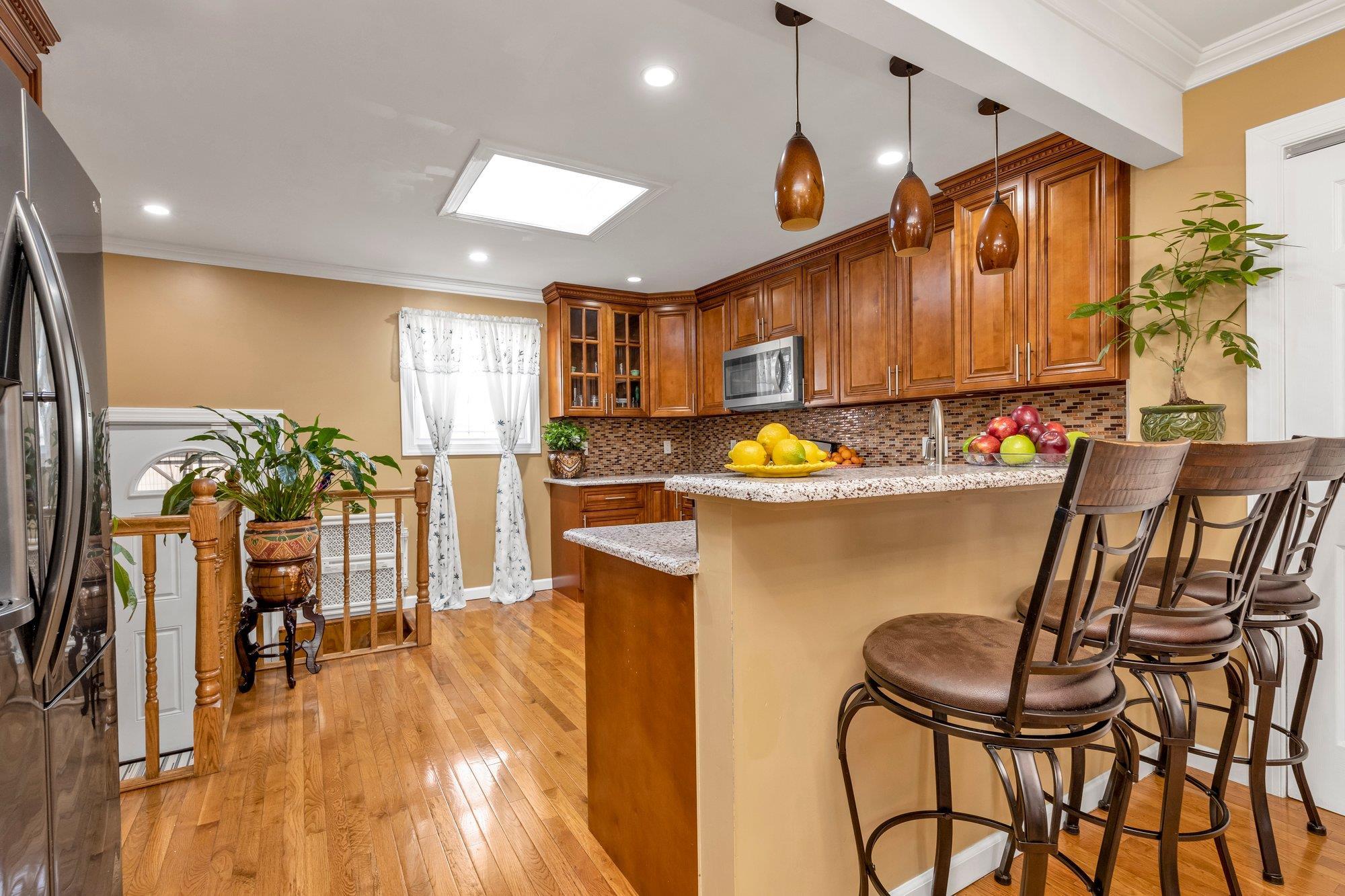 Single Family 111 Th  Queens, NY 11402, MLS-834202-9