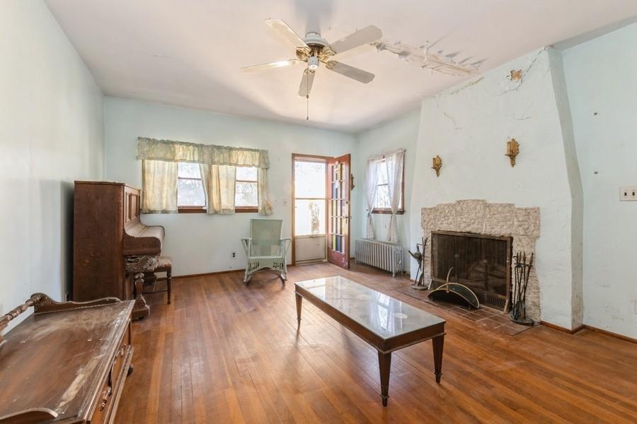 Single Family Saint James  Nassau County, NY 11542, MLS-834233-10