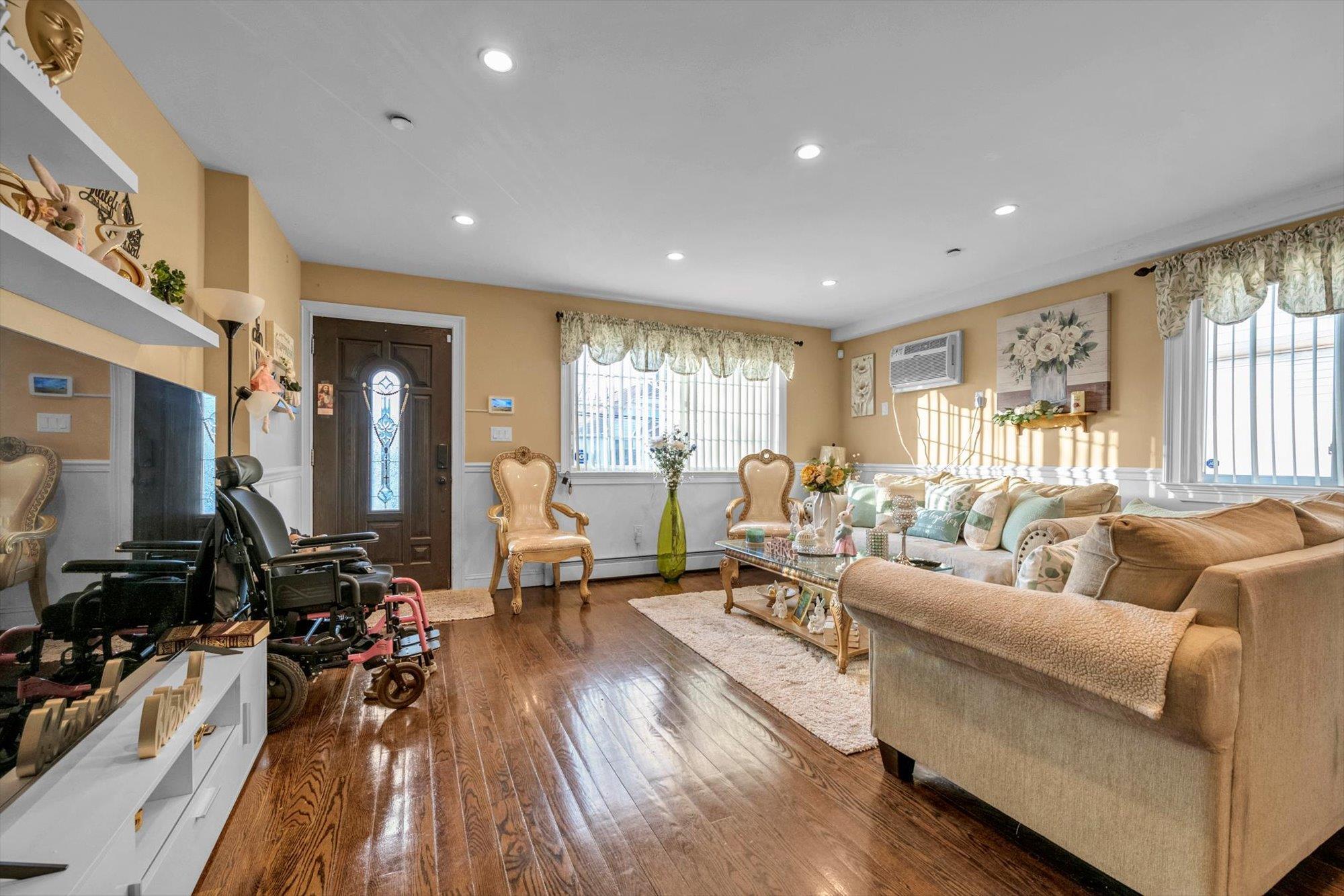 Single Family 224th  Queens, NY 11413, MLS-834316-2