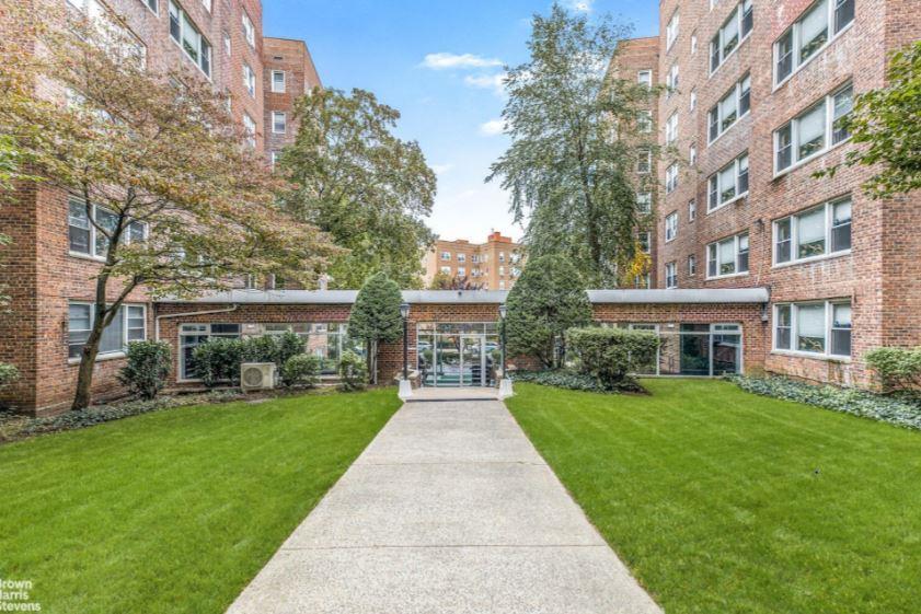 Coop Hudson Manor  Bronx, NY 10463, MLS-834387-11