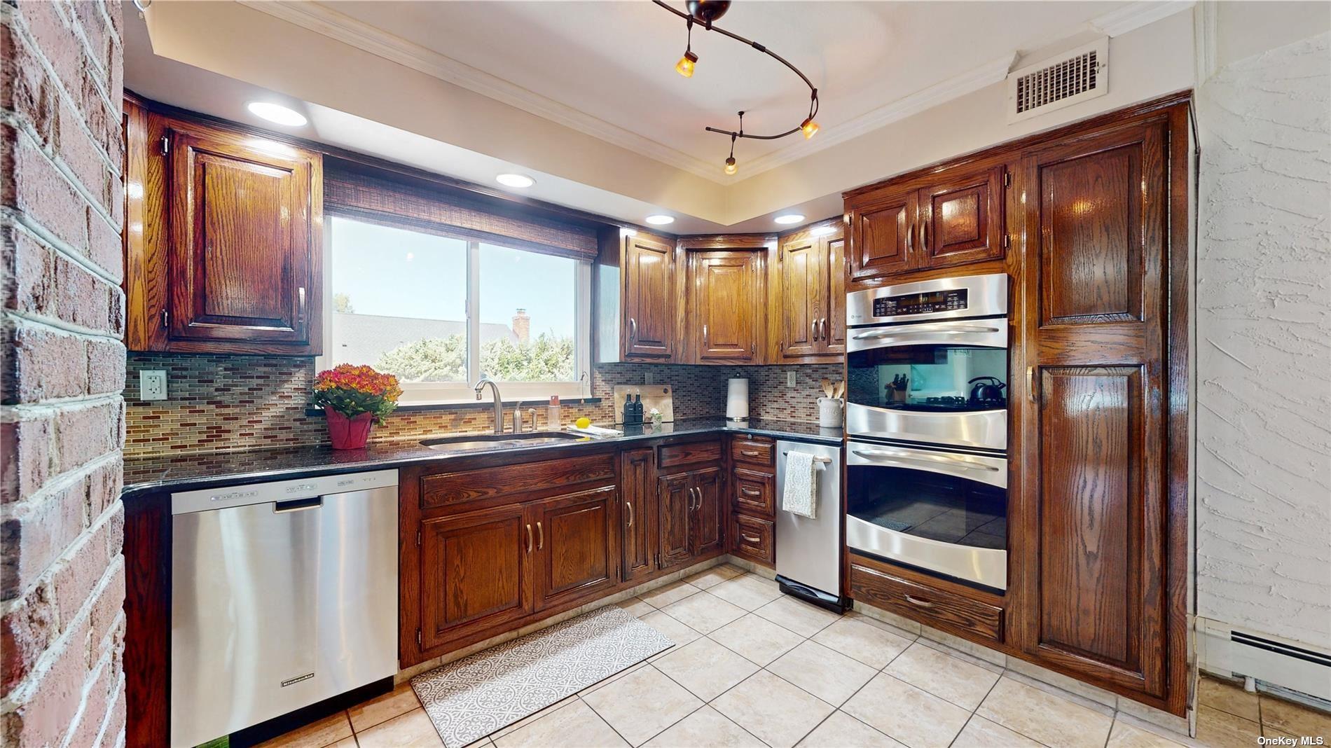 Single Family 27th  Queens, NY 11360, MLS-834391-8
