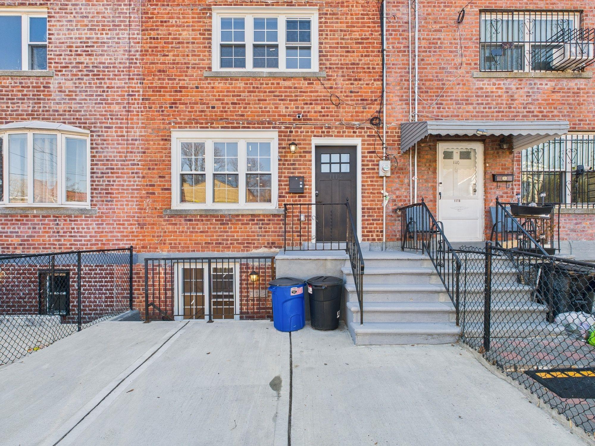 Single Family 213th  Bronx, NY 10469, MLS-834452-2
