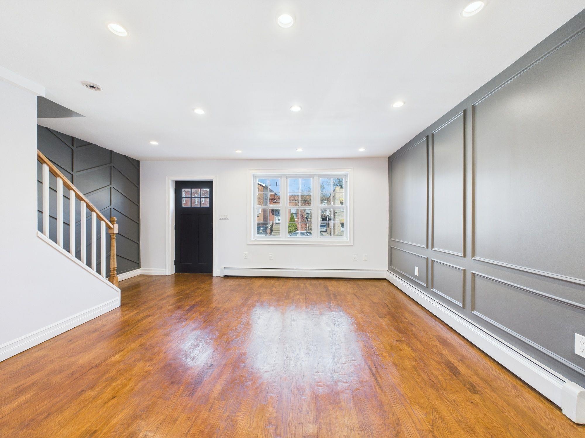 Single Family 213th  Bronx, NY 10469, MLS-834452-5