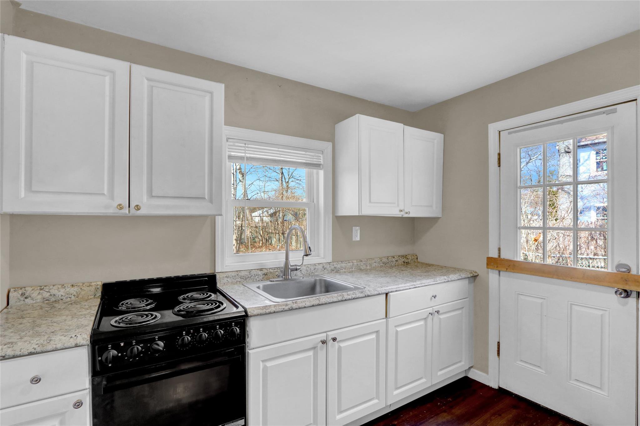 Single Family Mckinley  Suffolk County, NY 11951, MLS-834497-7