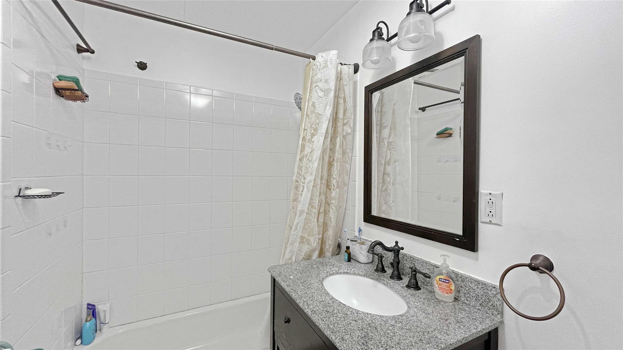 Condo Rockaway Beach  Queens, NY 11693, MLS-834553-10