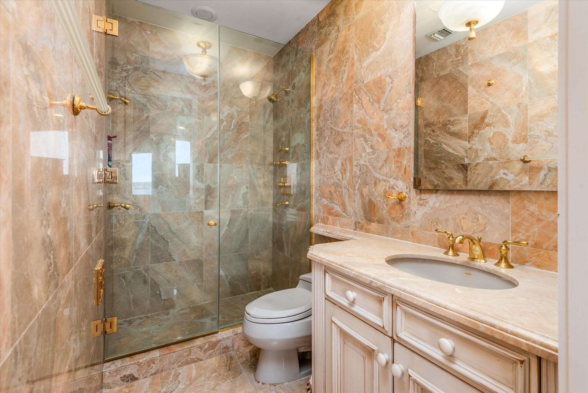 Single Family Gatsby  Nassau County, NY 11024, MLS-834557-24