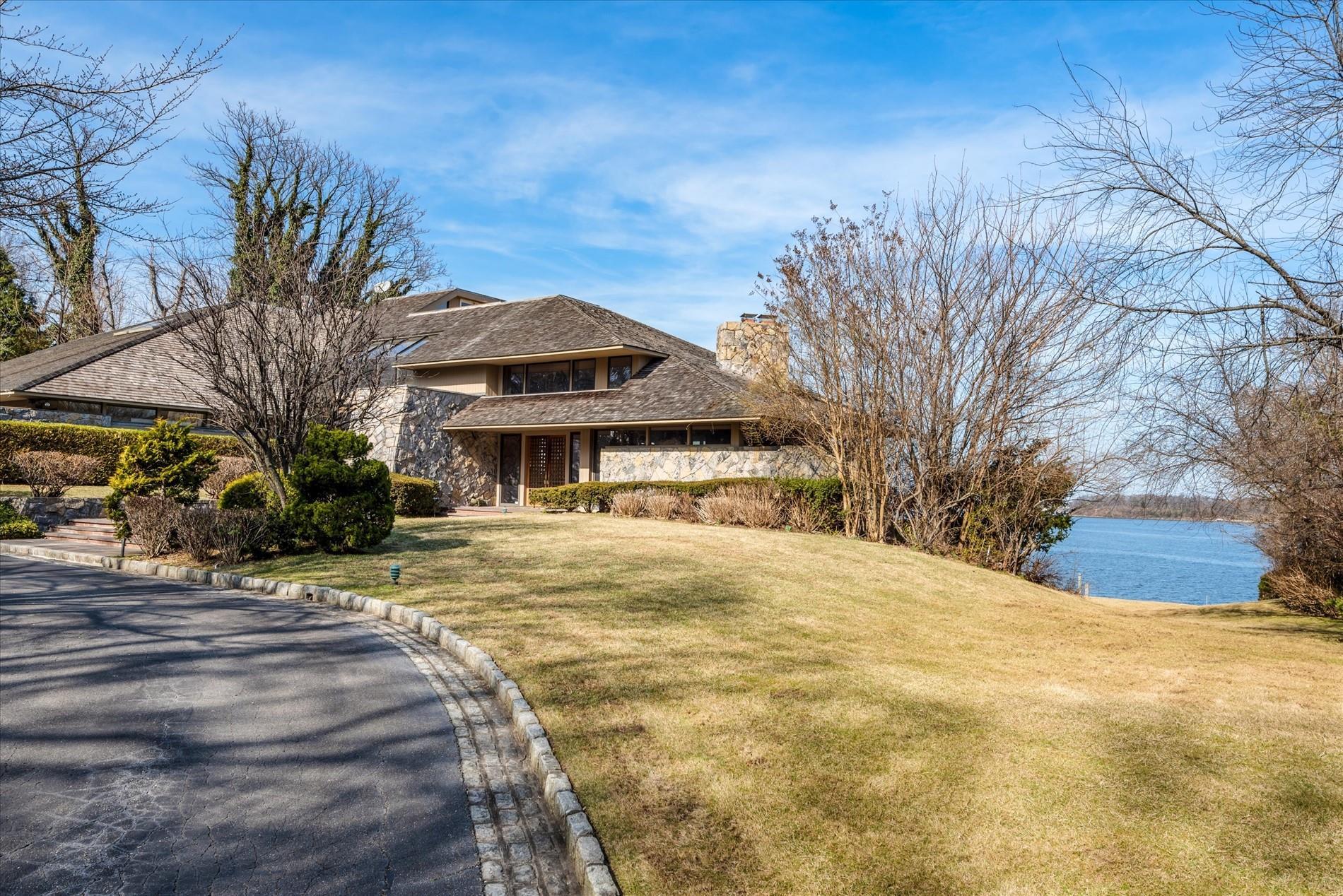 Single Family Gatsby  Nassau County, NY 11024, MLS-834557-5