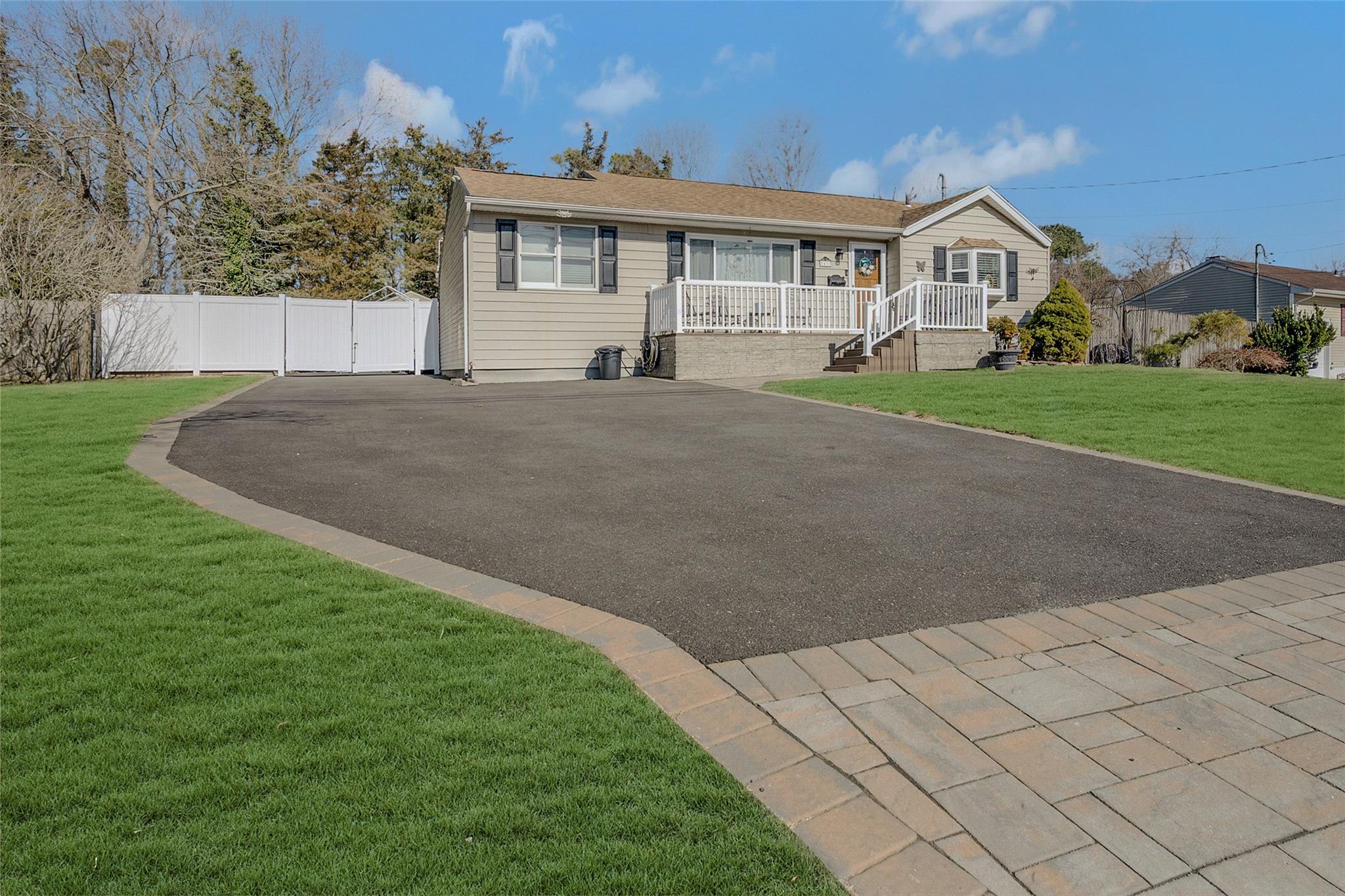 Single Family Neptune  Suffolk County, NY 11772, MLS-834563-4