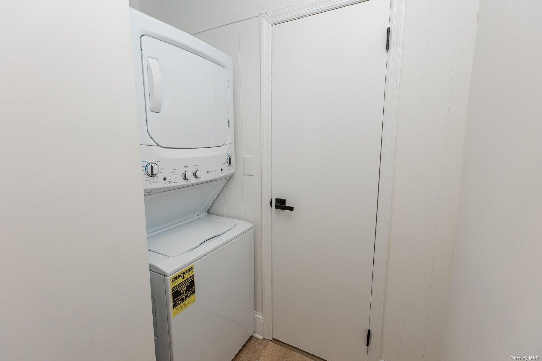 Apartment Bellport  Suffolk County, NY 11713, MLS-834622-14