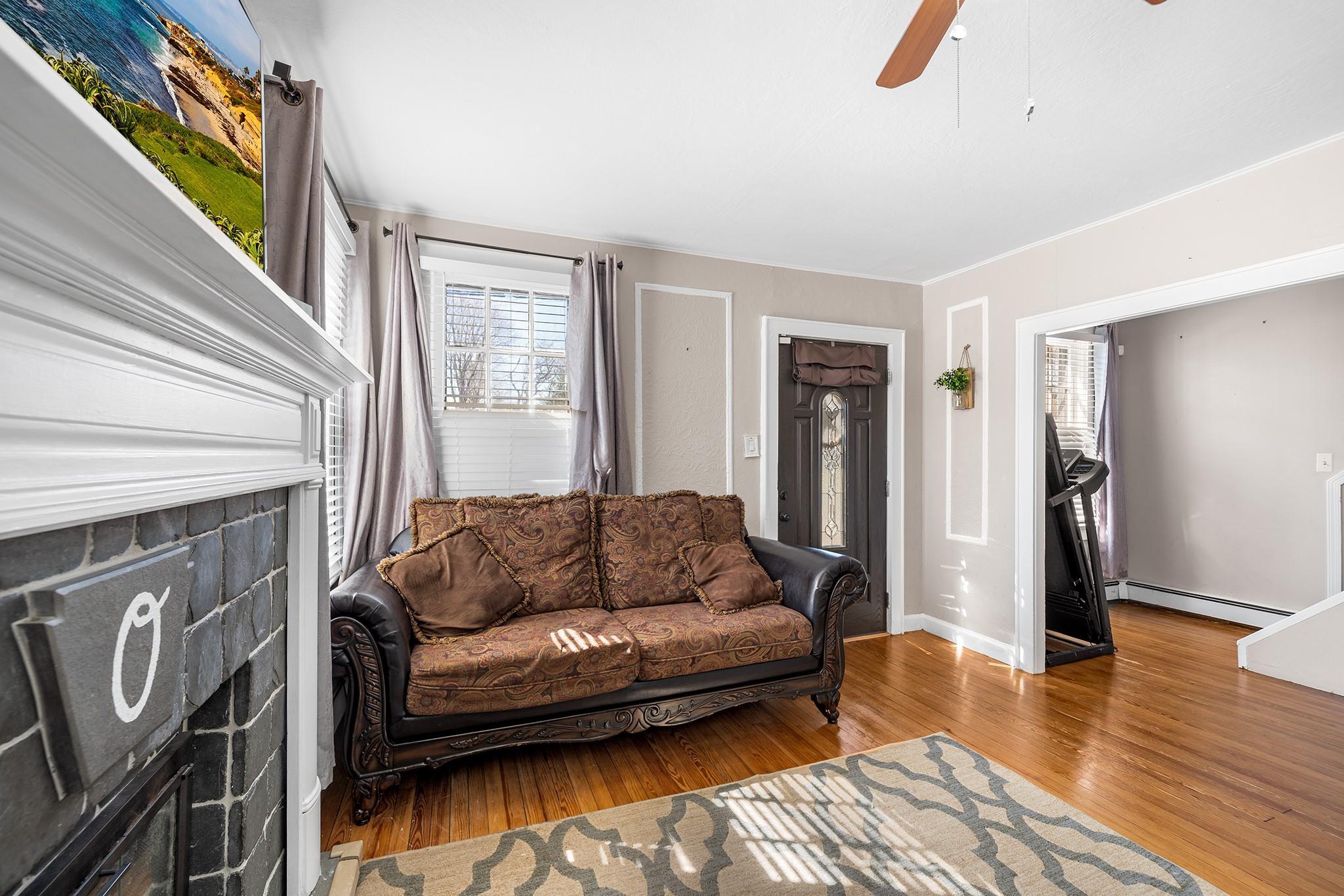 Single Family Westwood  Suffolk County, NY 11729, MLS-834653-6