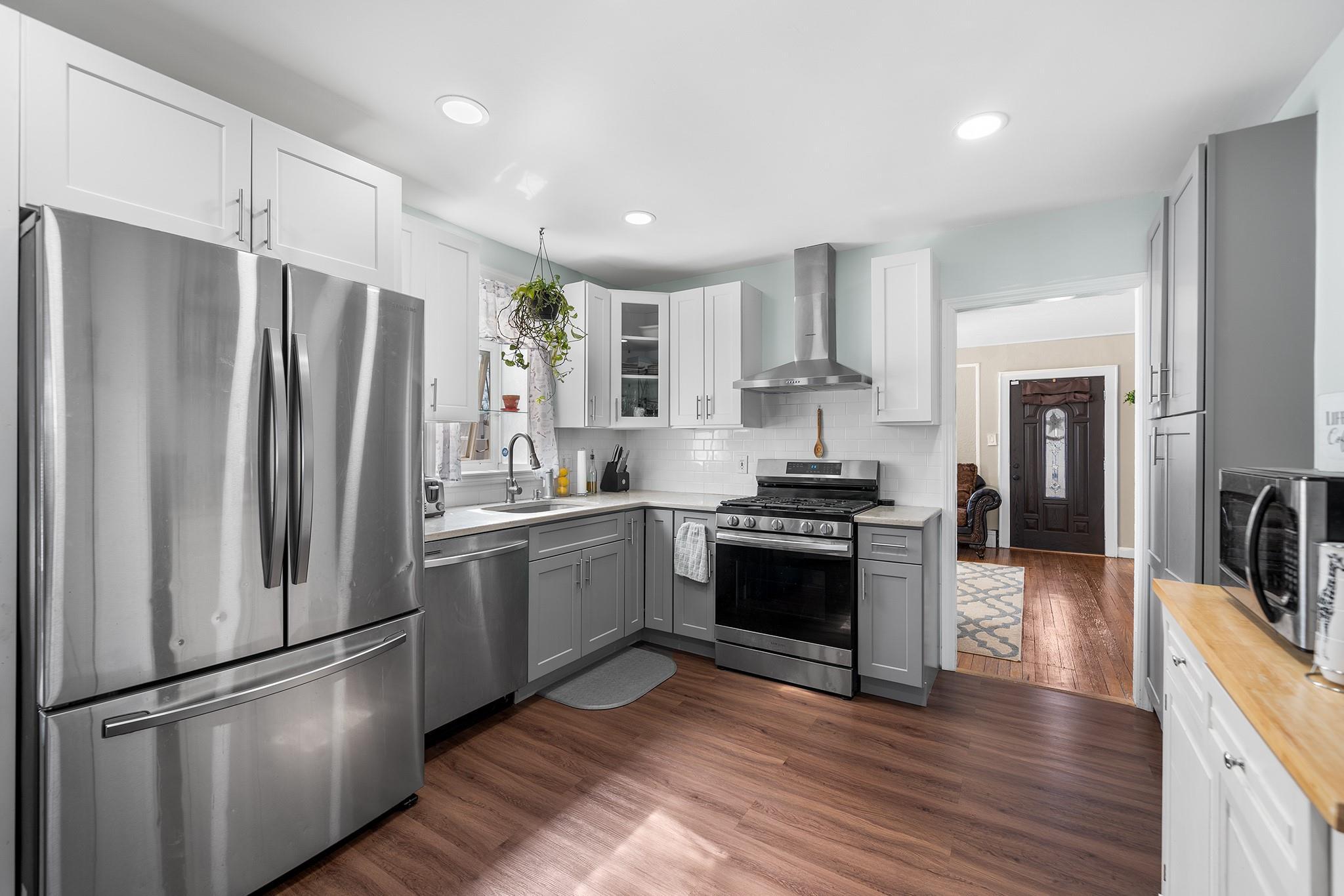 Single Family Westwood  Suffolk County, NY 11729, MLS-834653-9