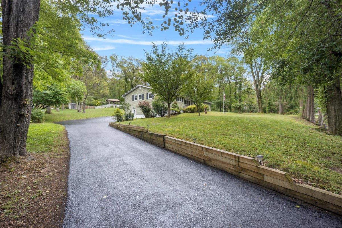Single Family Hujay  Dutchess County, NY 12590, MLS-834678-22