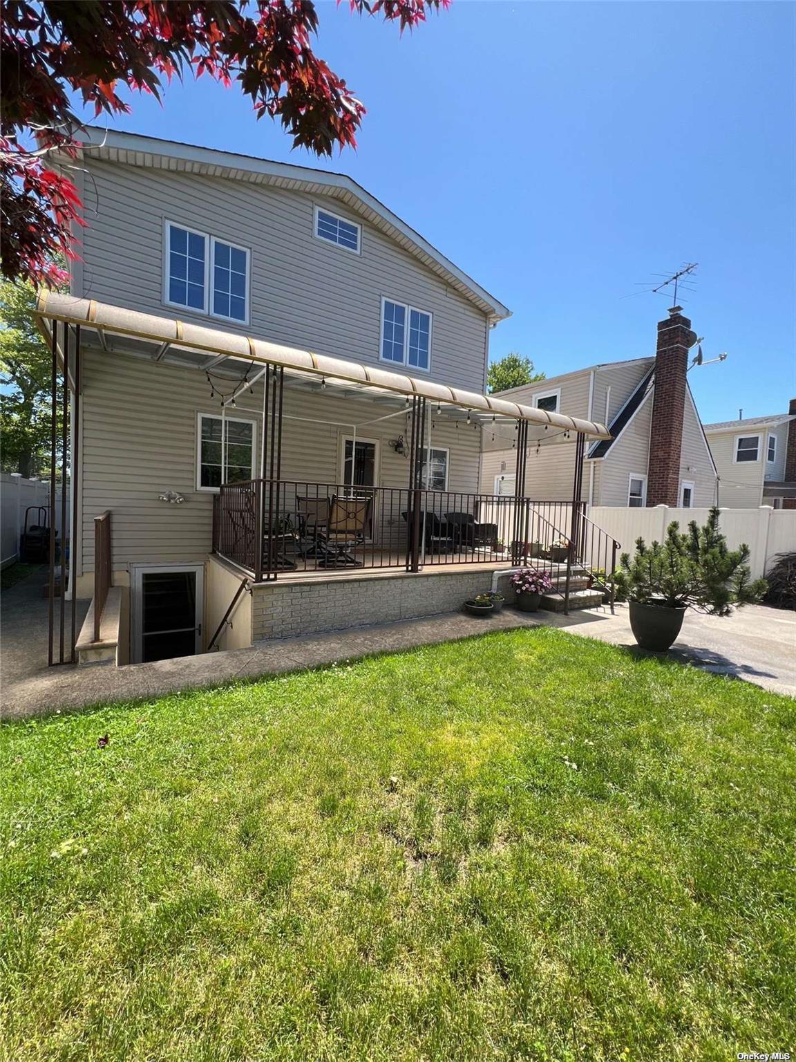 Single Family 261st Street  Queens, NY 11004, MLS-834694-20