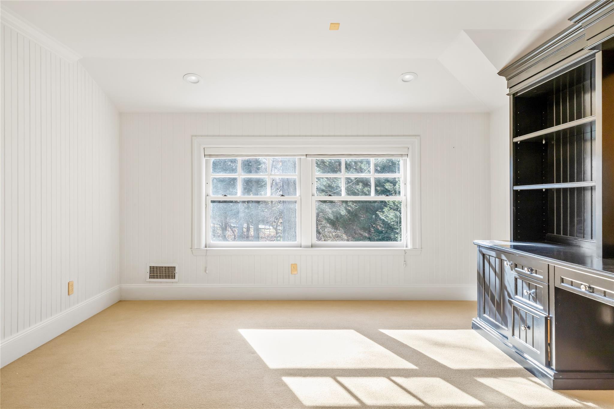 Single Family Old Cedar Swamp  Nassau County, NY 11545, MLS-834701-25