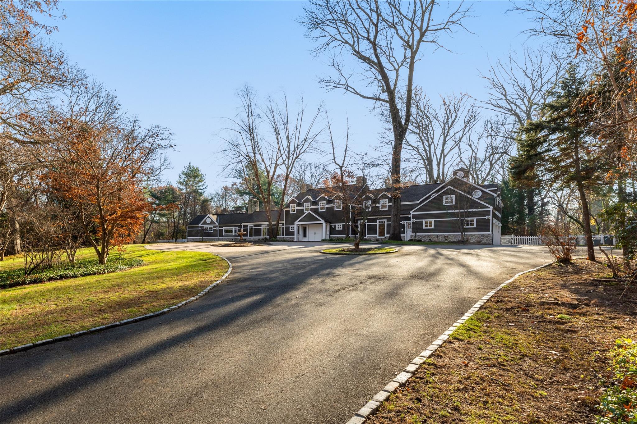Single Family Old Cedar Swamp  Nassau County, NY 11545, MLS-834701-3
