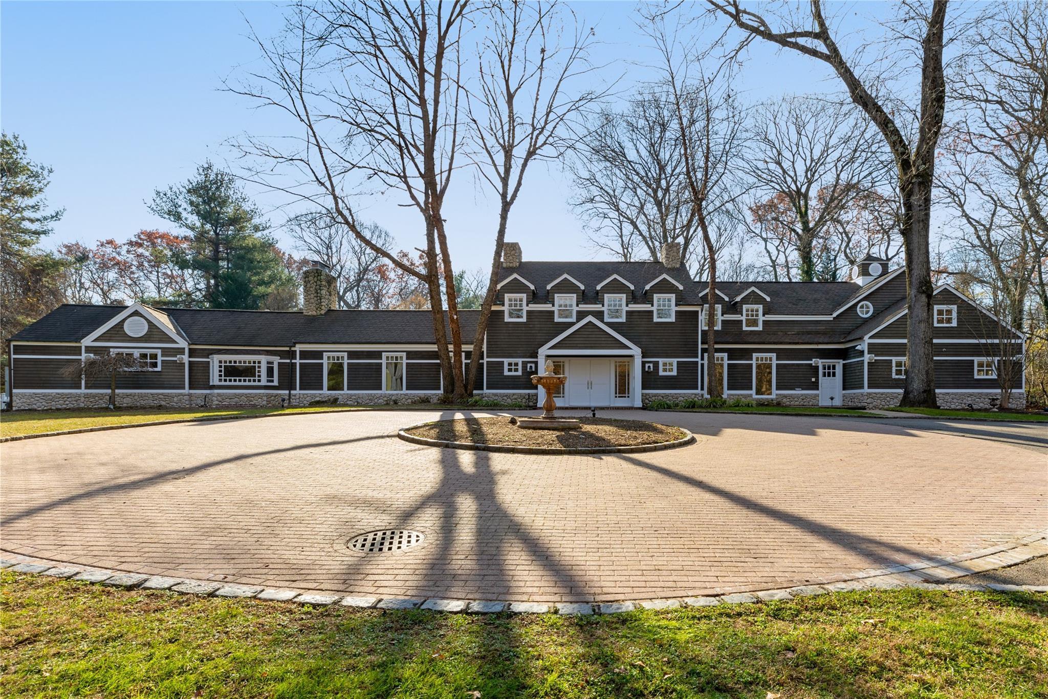 Single Family Old Cedar Swamp  Nassau County, NY 11545, MLS-834701-31