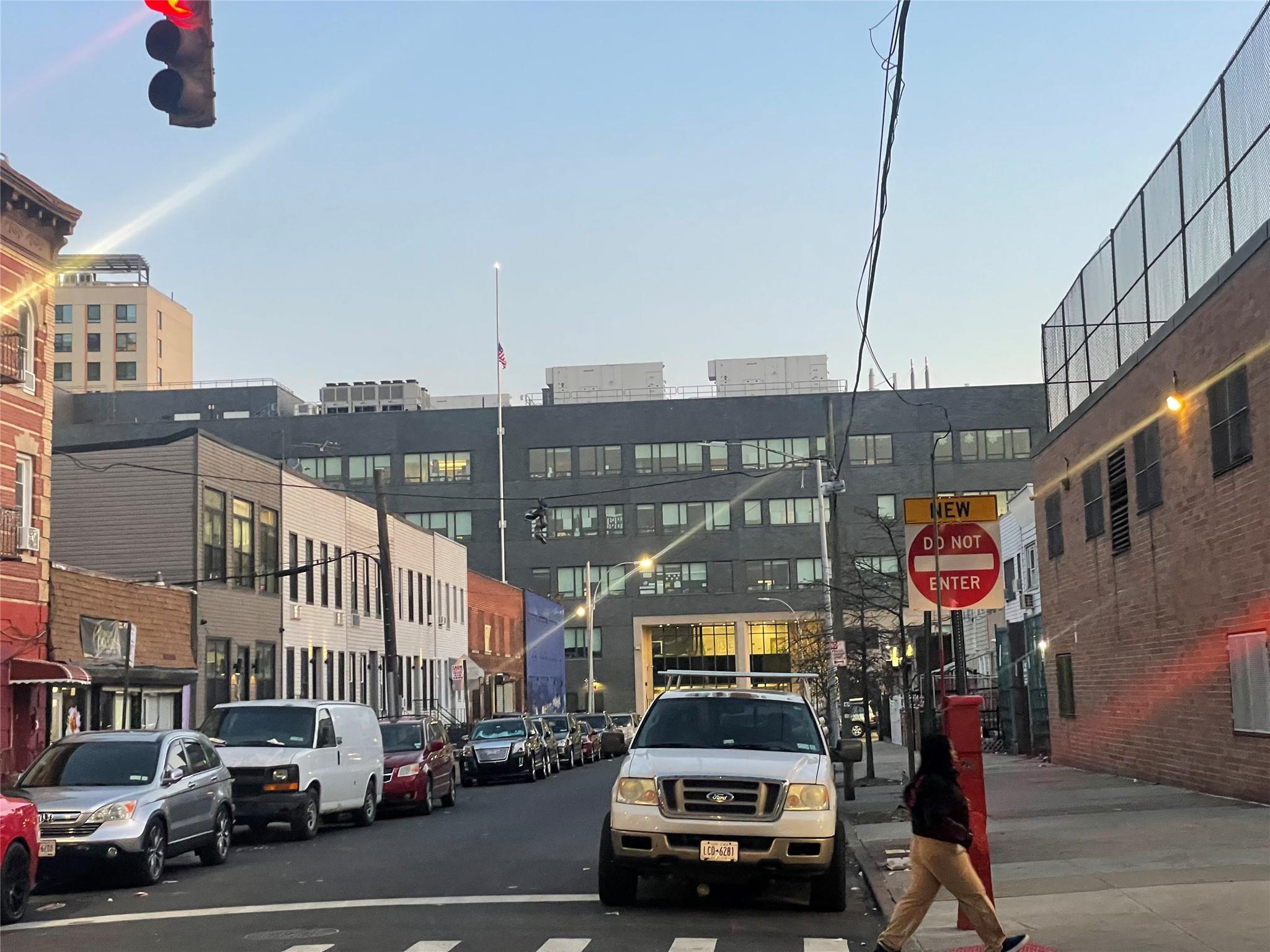 Commercial Lease Fulton  Brooklyn, NY 11208, MLS-834711-14
