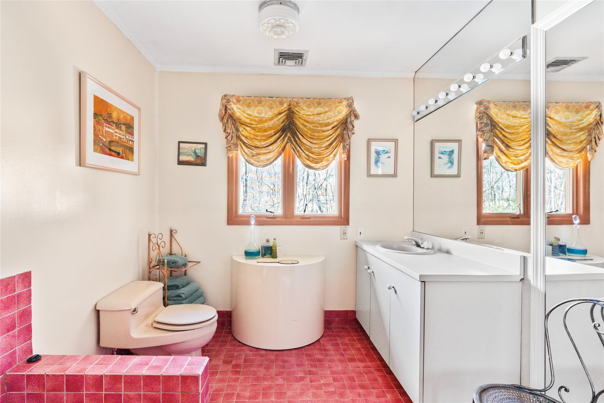 Single Family Elfland  Nassau County, NY 11771, MLS-834728-28