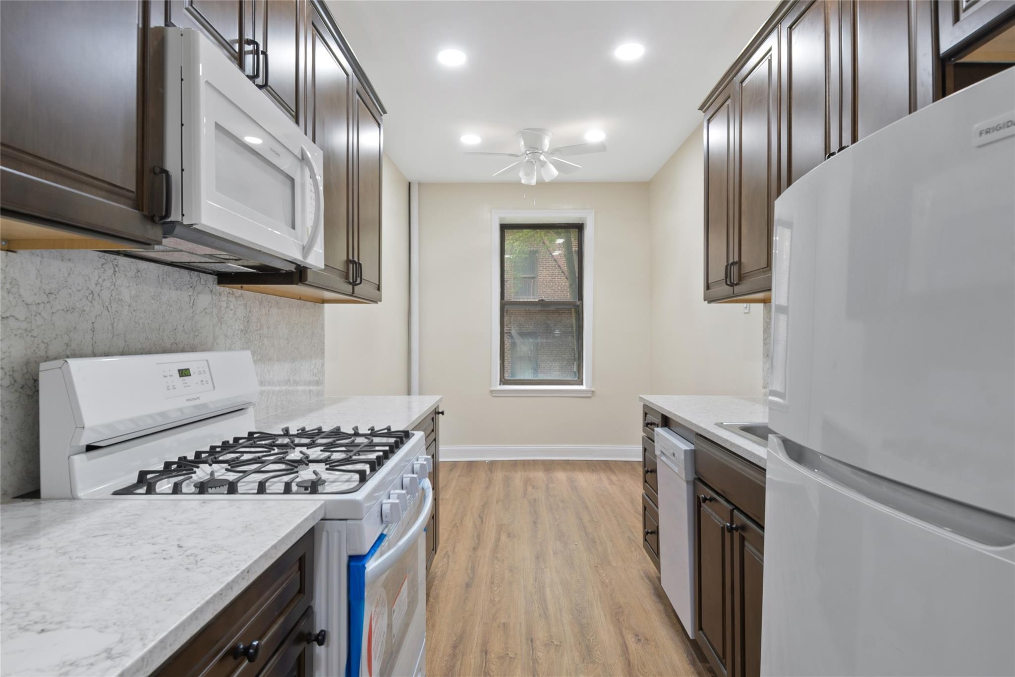 Coop Barnes  Bronx, NY 10467, MLS-834773-3