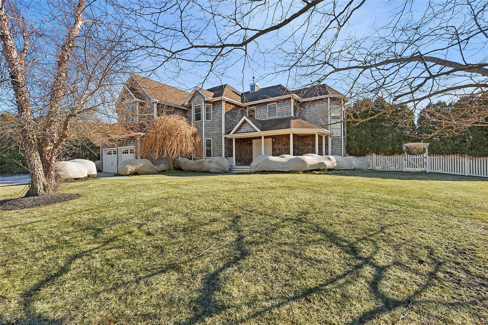 Single Family Seasons  Suffolk County, NY 11968, MLS-834810-2