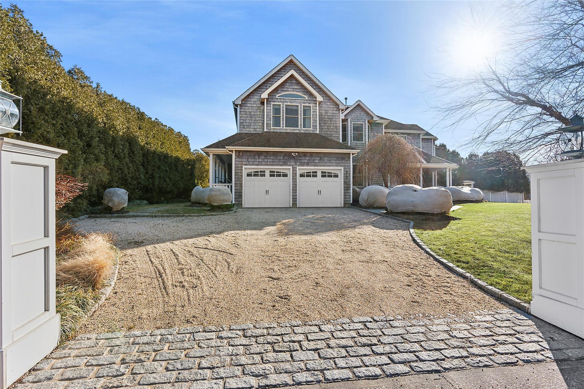 Single Family Seasons  Suffolk County, NY 11968, MLS-834810-23