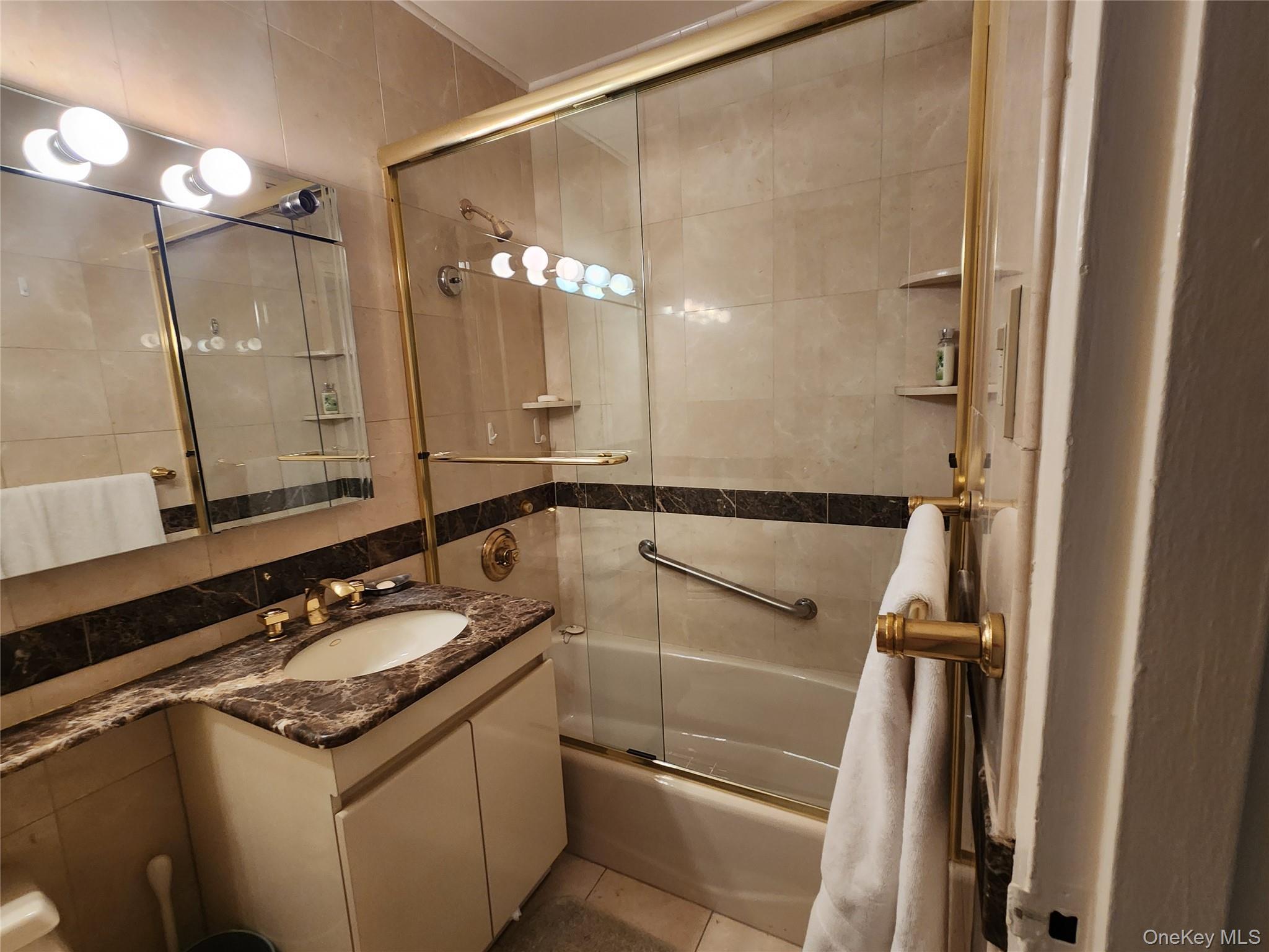 Coop 215th Queens, NY 11360, MLS-834870-5