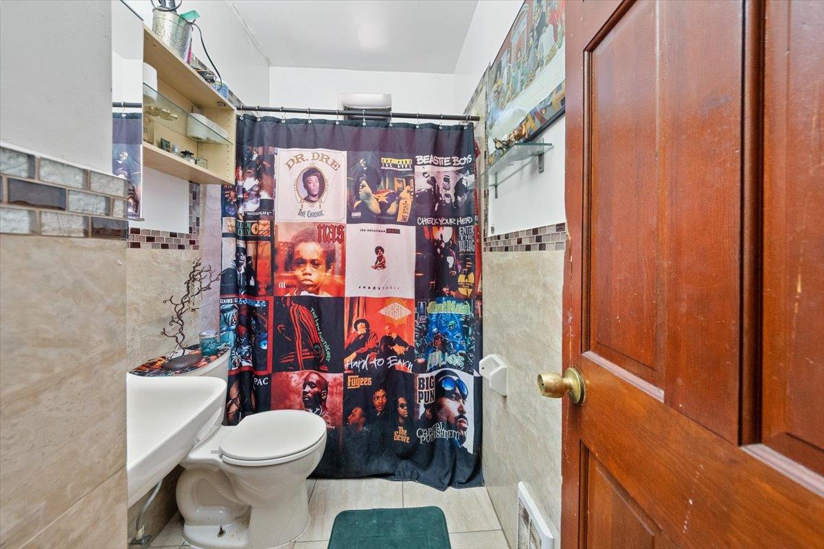Single Family 162nd  Manhattan, NY 10032, MLS-834896-17
