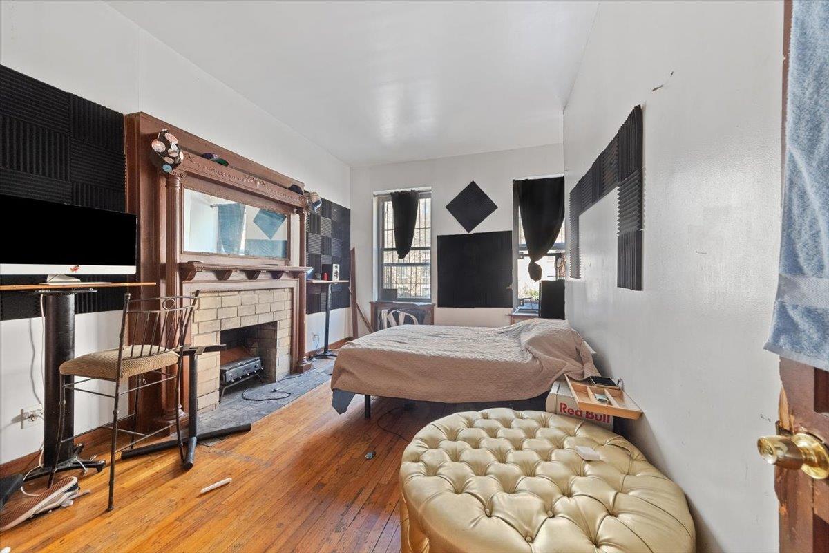 Single Family 162nd  Manhattan, NY 10032, MLS-834896-19