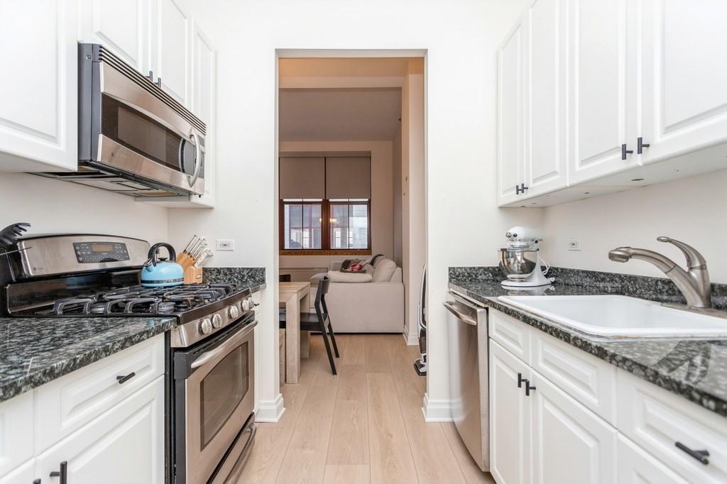 Condo Scarsdale  Westchester County, NY 10707, MLS-834899-12