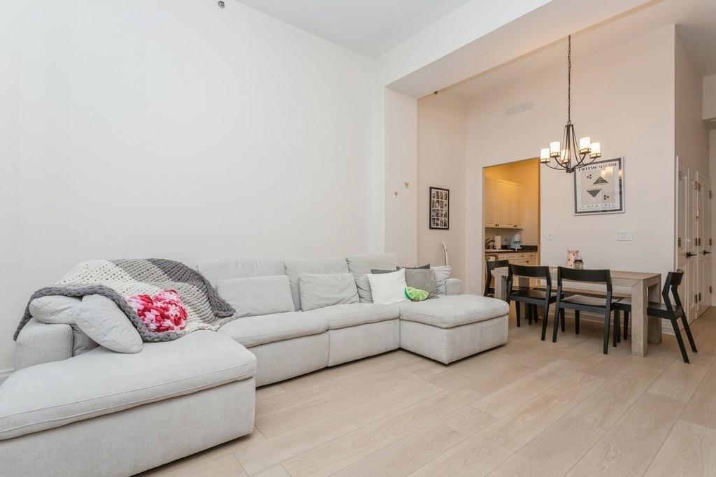 Condo Scarsdale  Westchester County, NY 10707, MLS-834899-6