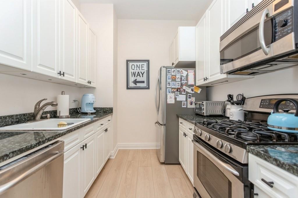Condo Scarsdale  Westchester County, NY 10707, MLS-834899-9