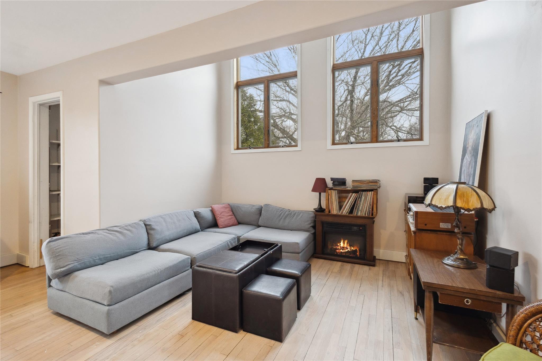 Single Family Friendly  Suffolk County, NY 11787, MLS-834916-27
