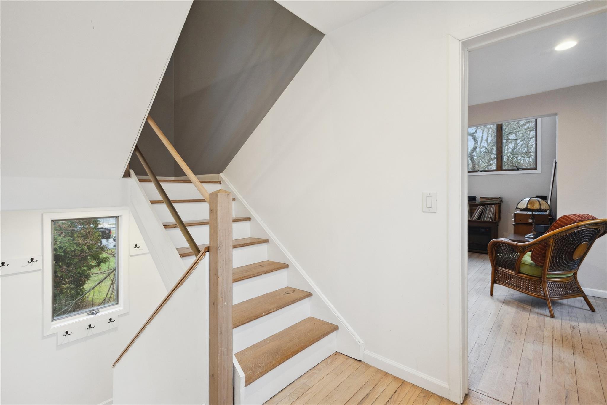 Single Family Friendly  Suffolk County, NY 11787, MLS-834916-28