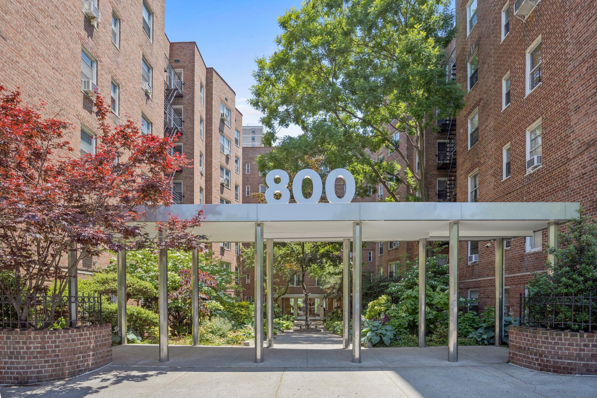 Coop Grand Concourse  Bronx, NY 10451, MLS-834919-10